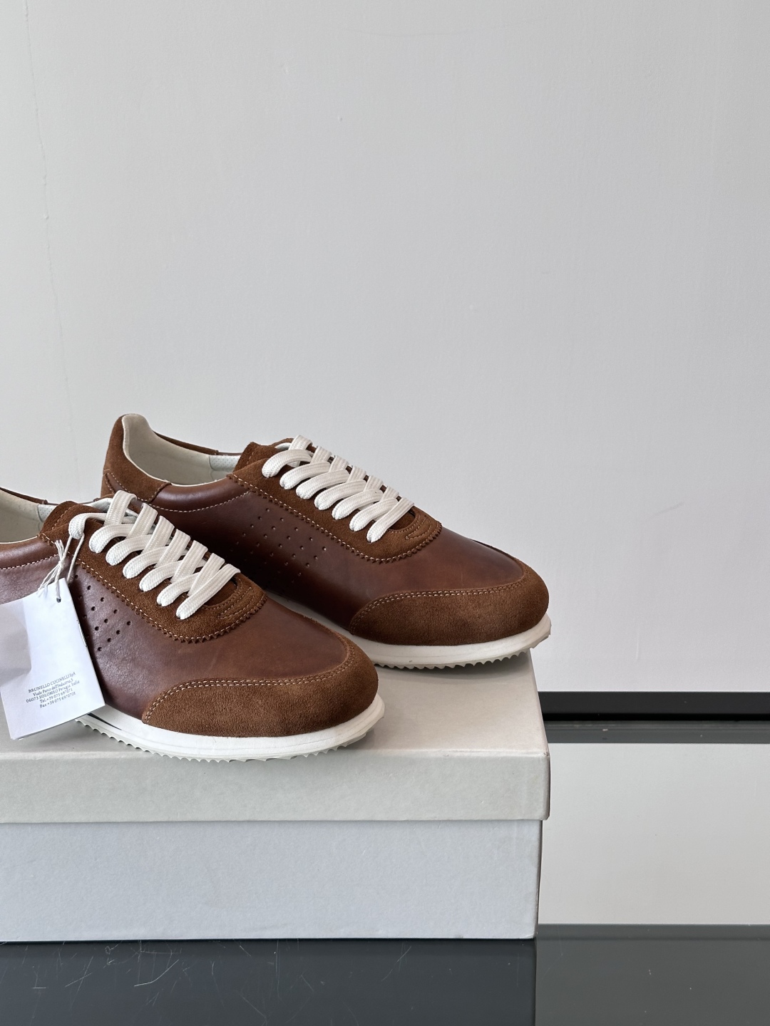 Brunello Cucinelli 春夏新款拼色运动板男鞋 此款运动鞋面料采用意大利进口高丝光水洗翻毛