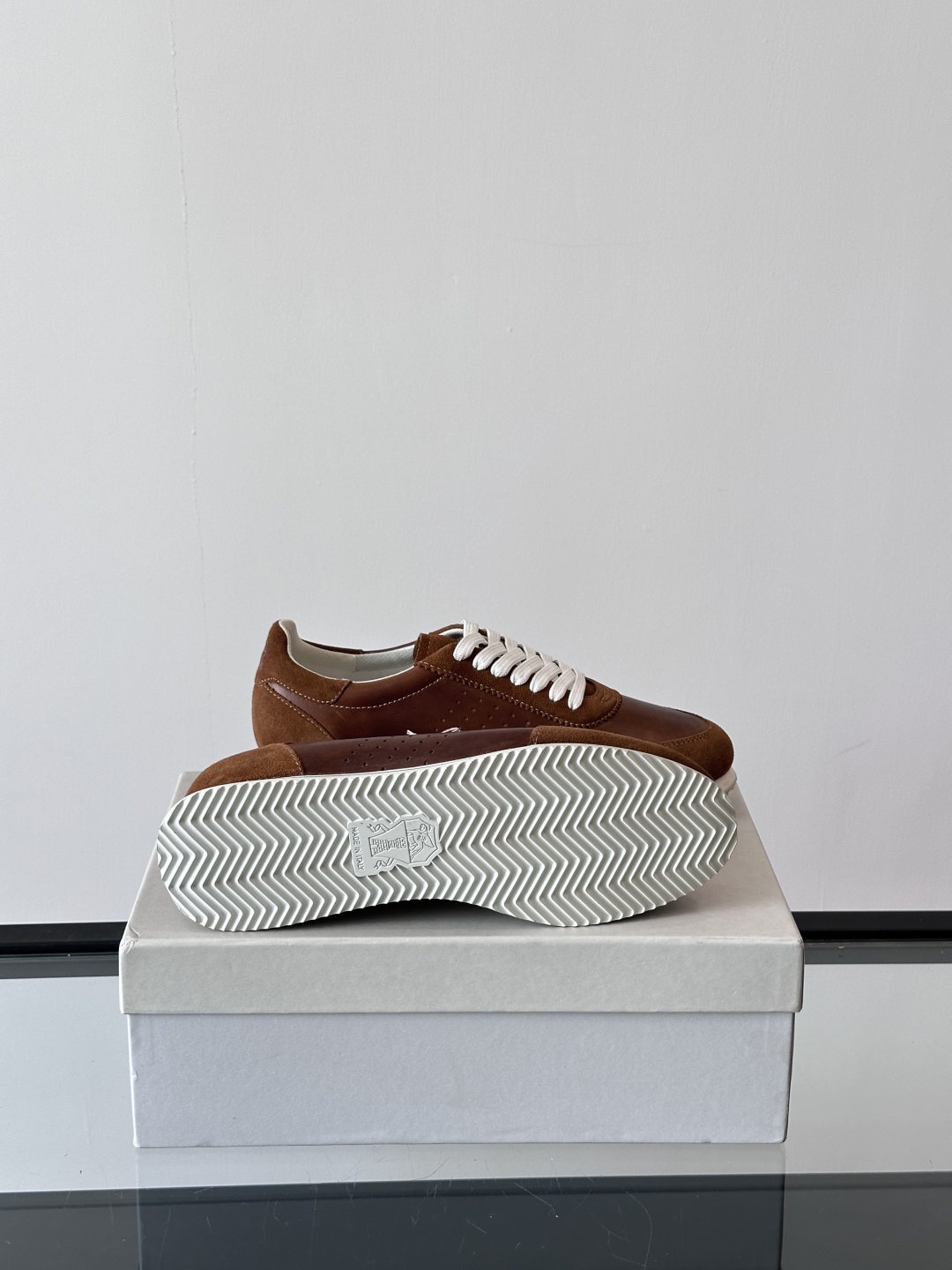 Brunello Cucinelli 春夏新款拼色运动板男鞋 此款运动鞋面料采用意大利进口高丝光水洗翻毛