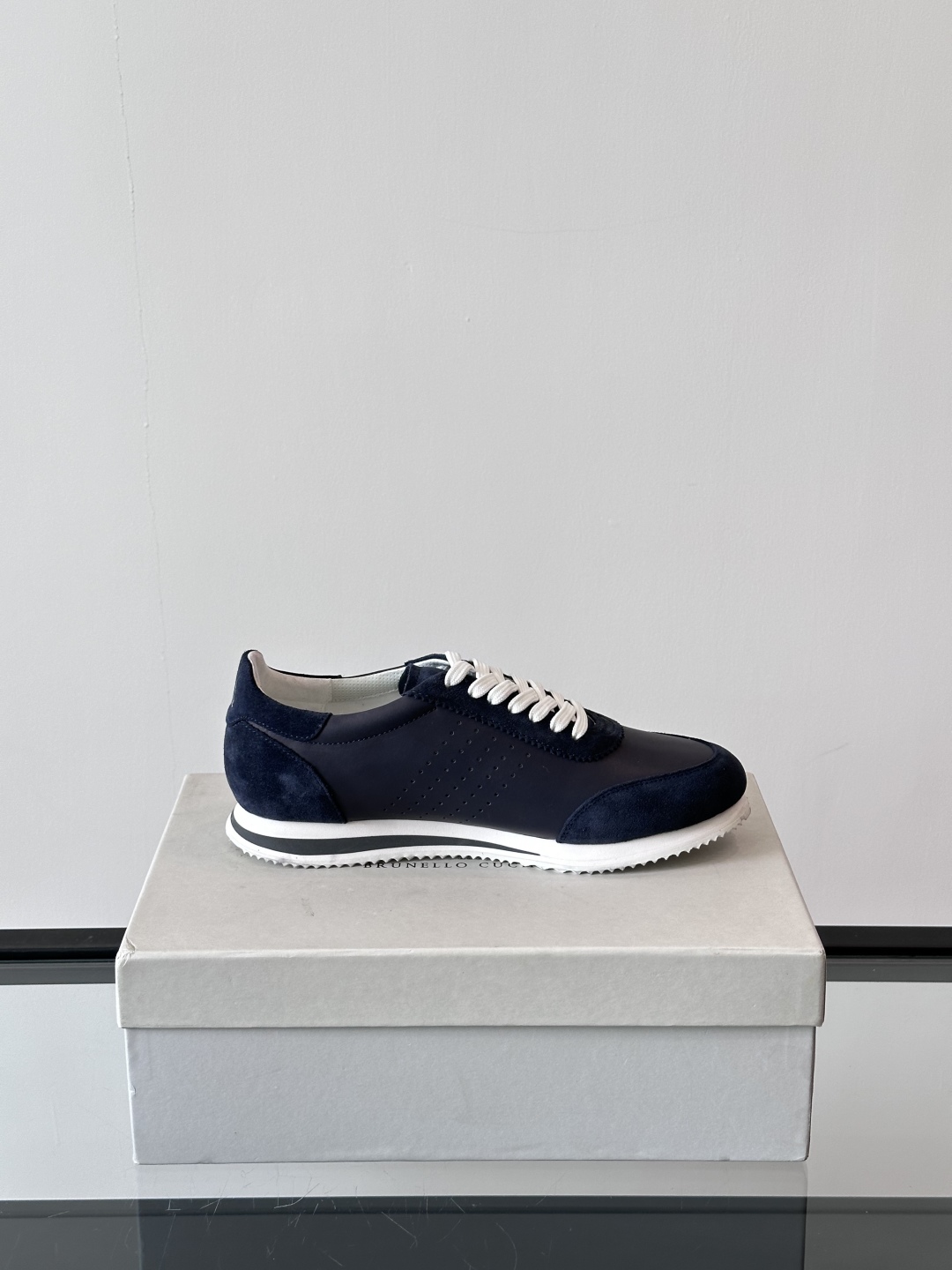 Brunello Cucinelli 春夏新款拼色运动板男鞋 此款运动鞋面料采用意大利进口高丝光水洗翻毛