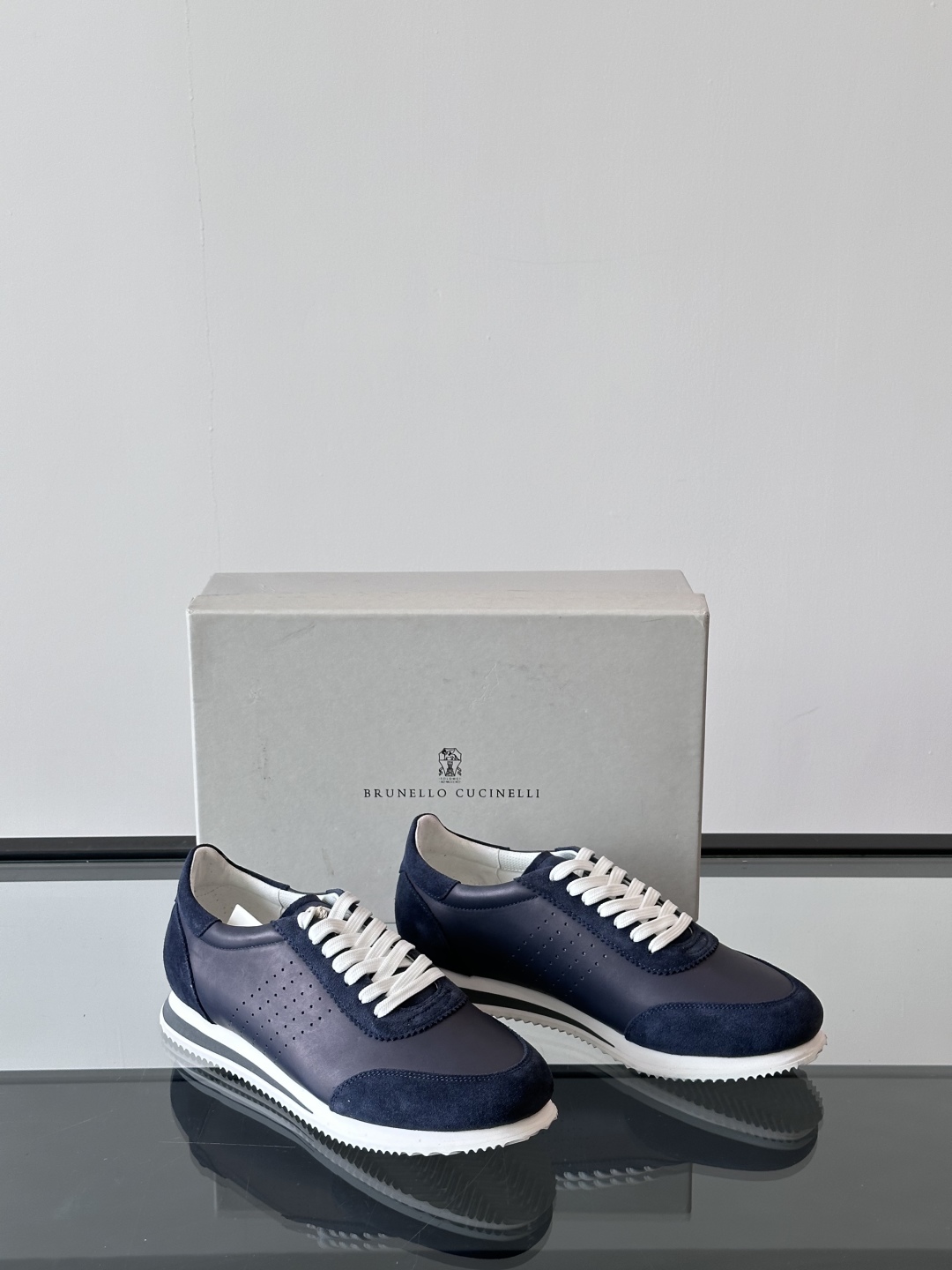 Brunello Cucinelli 春夏新款拼色运动板男鞋 此款运动鞋面料采用意大利进口高丝光水洗翻毛