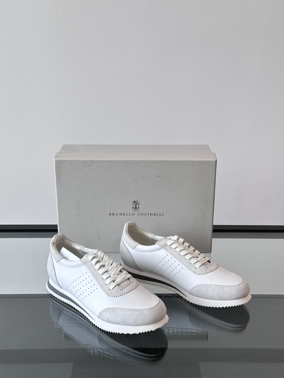 Brunello Cucinelli 春夏新款拼色运动板男鞋 此款运动鞋面料采用意大利进口高丝光水洗翻毛