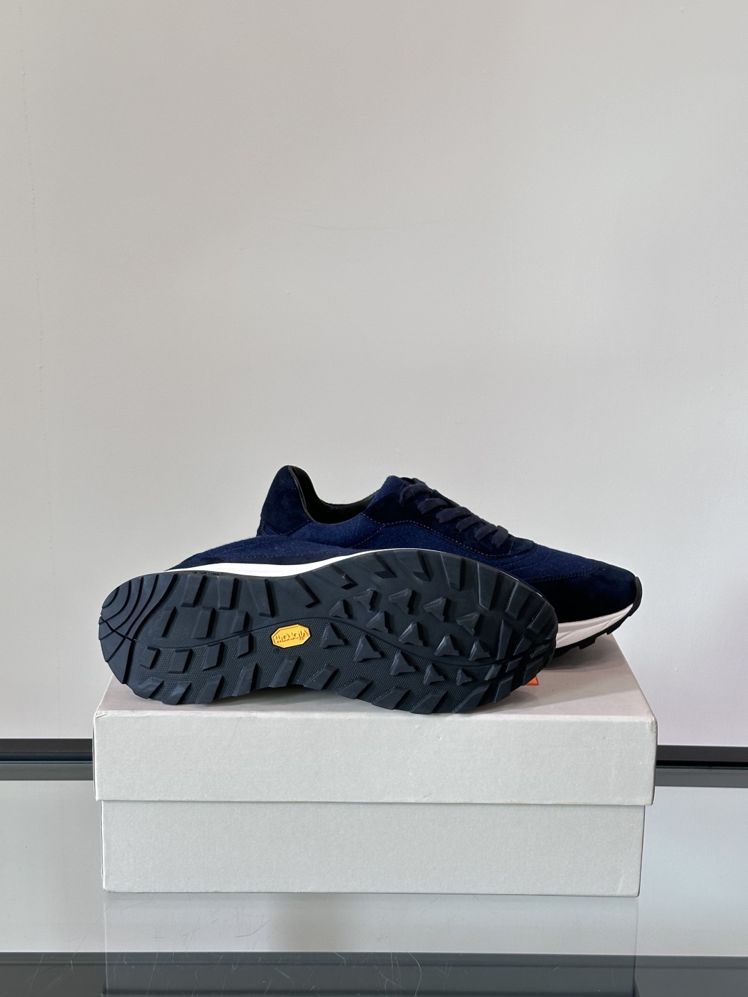 Henderson意大利品牌休闲运动鞋👟，Henderson的鞋履不仅舒适，还超级百搭。无论是职场、约会