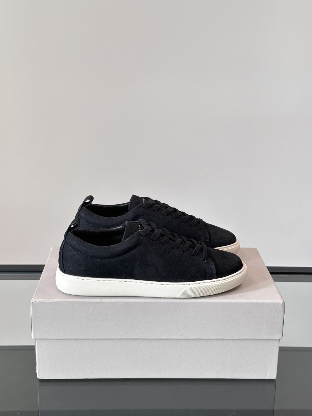 Henderson意大利品牌休闲运动鞋👟，Henderson的鞋履不仅舒适，还超级百搭。无论是职场、约会