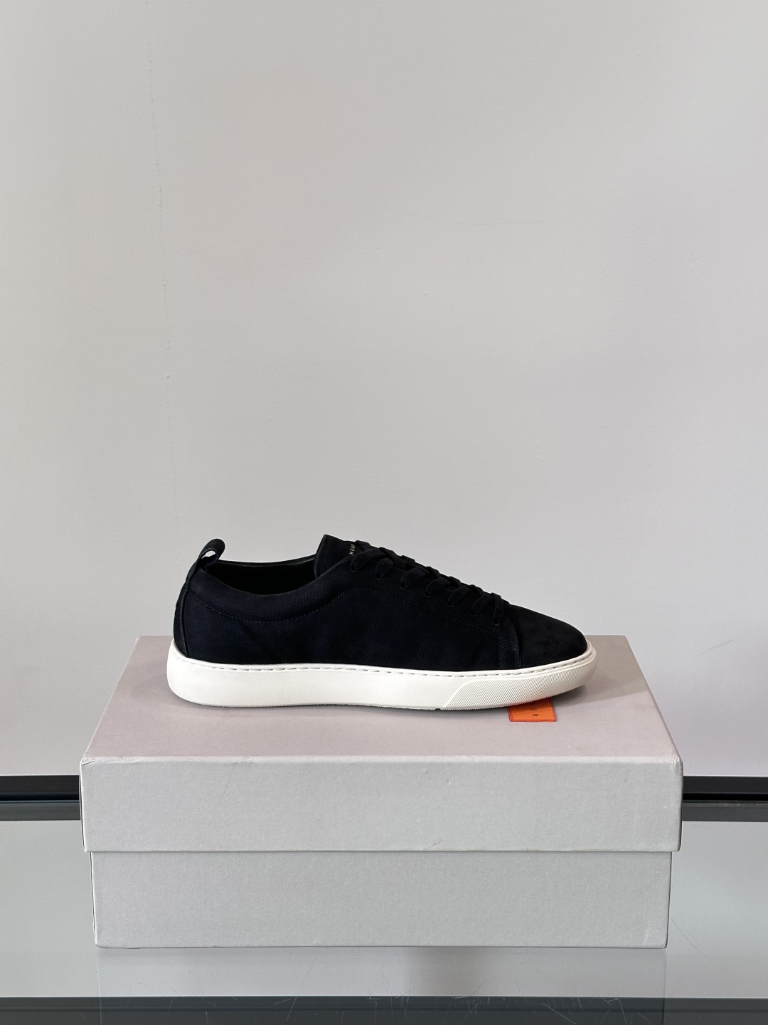 Henderson意大利品牌休闲运动鞋👟，Henderson的鞋履不仅舒适，还超级百搭。无论是职场、约会