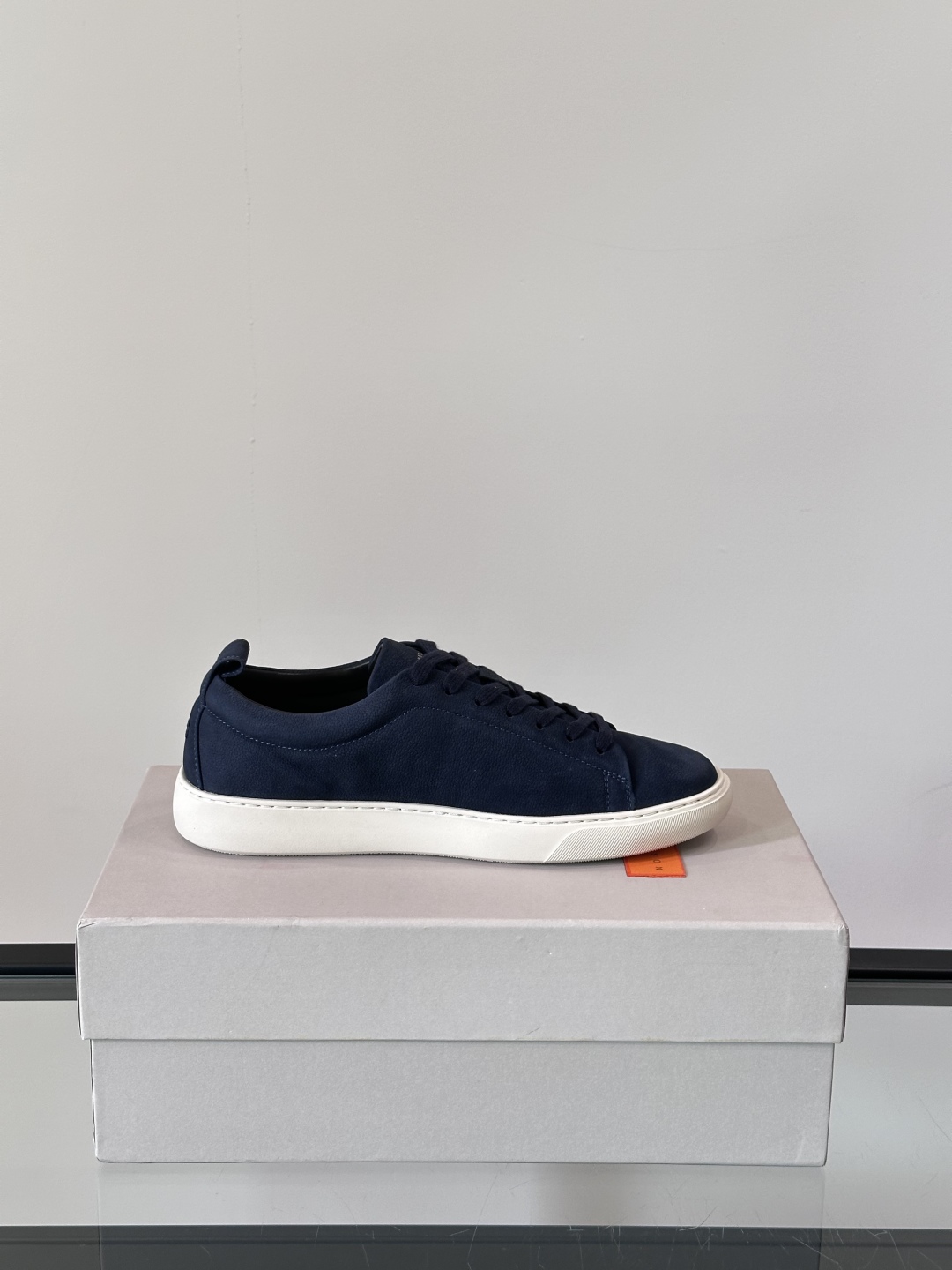 Henderson意大利品牌休闲运动鞋👟，Henderson的鞋履不仅舒适，还超级百搭。无论是职场、约会