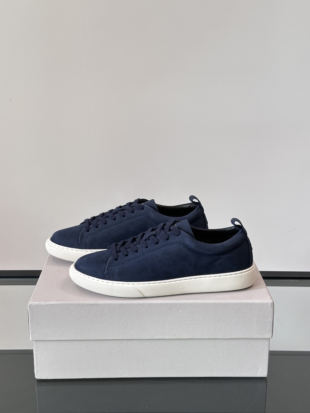 Henderson意大利品牌休闲运动鞋👟，Henderson的鞋履不仅舒适，还超级百搭。无论是职场、约会