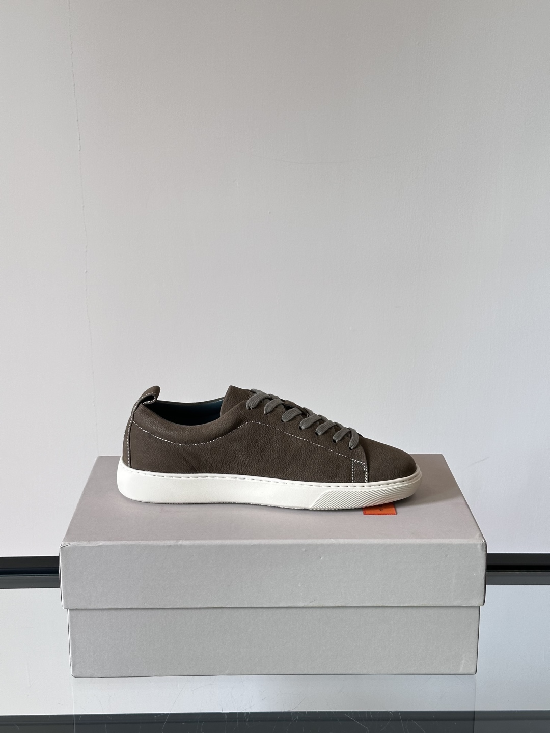 Henderson意大利品牌休闲运动鞋👟，Henderson的鞋履不仅舒适，还超级百搭。无论是职场、约会
