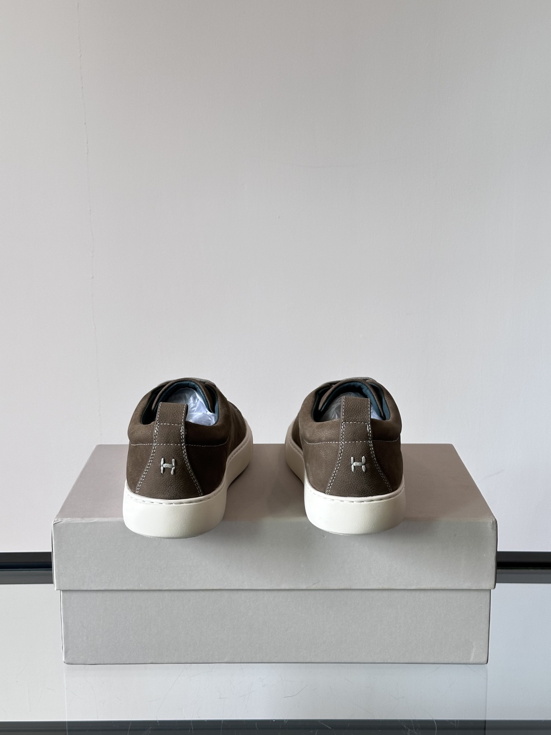 Henderson意大利品牌休闲运动鞋👟，Henderson的鞋履不仅舒适，还超级百搭。无论是职场、约会