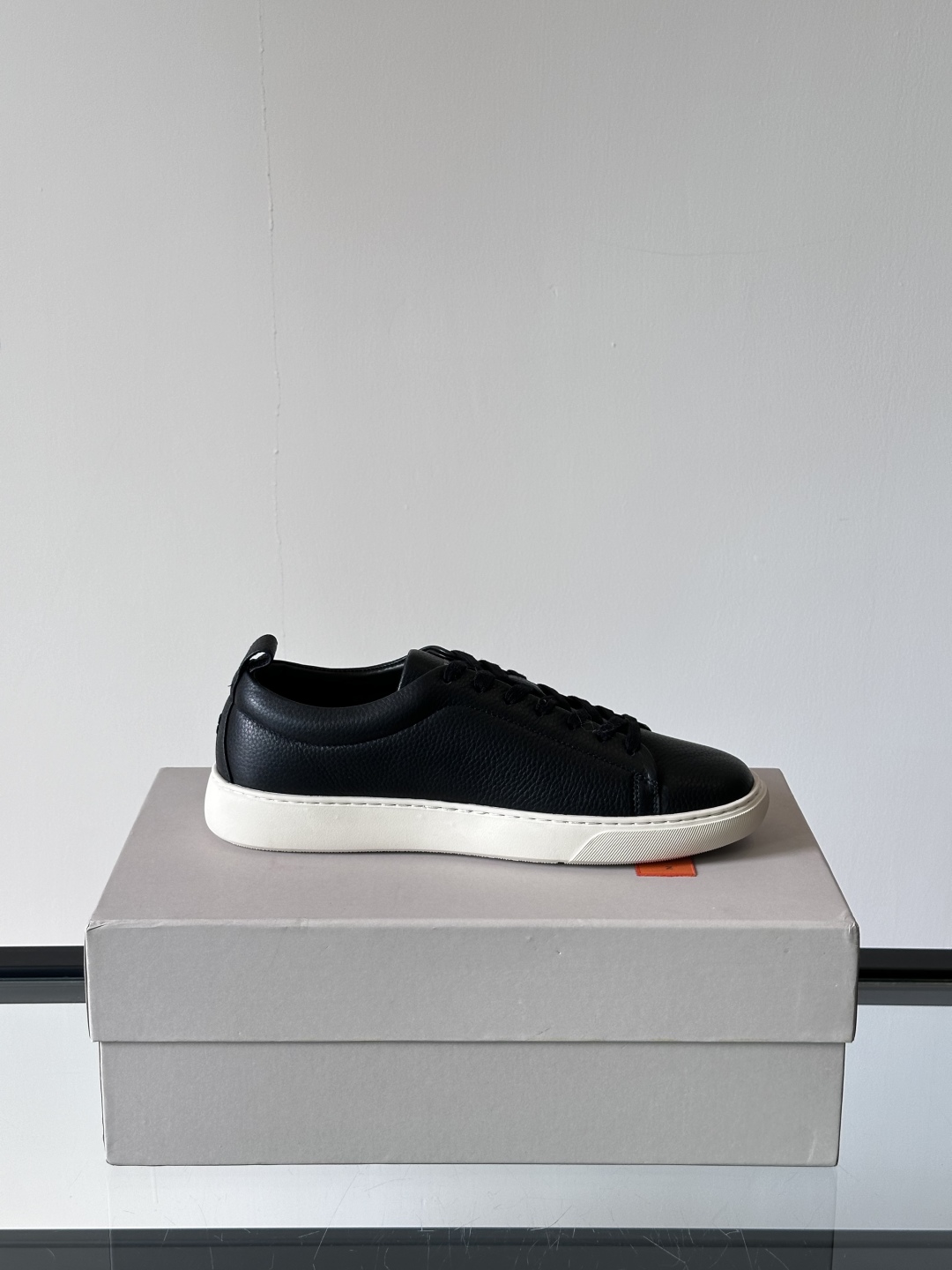 Henderson意大利品牌休闲运动鞋👟，Henderson的鞋履不仅舒适，还超级百搭。无论是职场、约会
