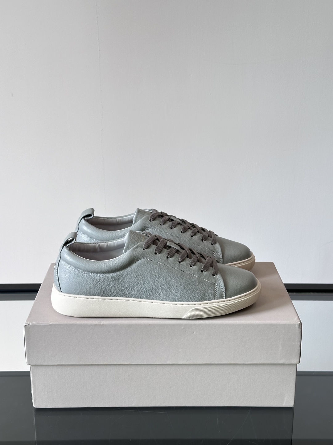 Henderson意大利品牌休闲运动鞋👟，Henderson的鞋履不仅舒适，还超级百搭。无论是职场、约会