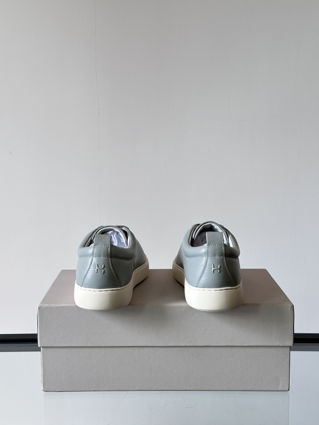 Henderson意大利品牌休闲运动鞋👟，Henderson的鞋履不仅舒适，还超级百搭。无论是职场、约会