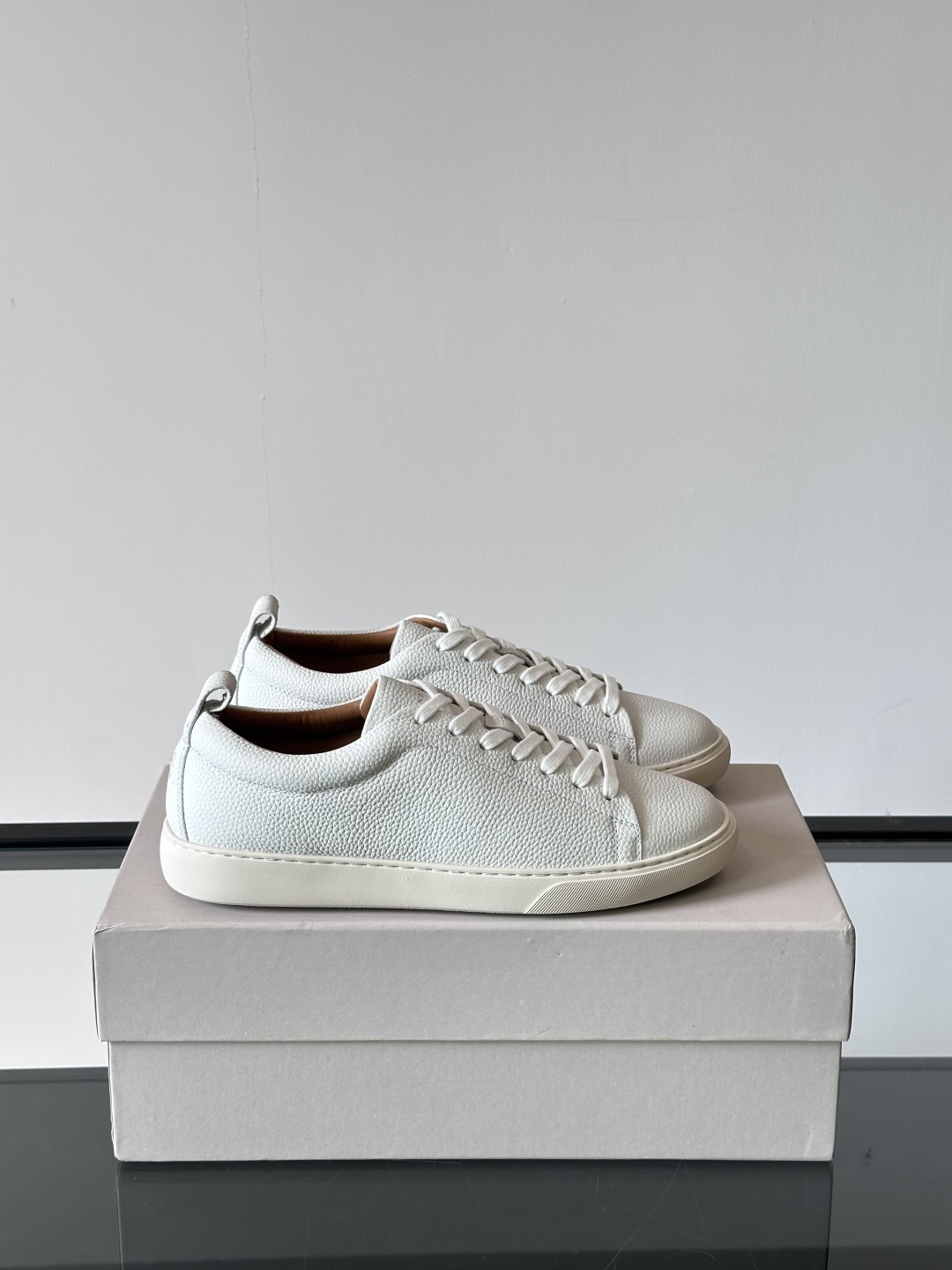 Henderson意大利品牌休闲运动鞋👟，Henderson的鞋履不仅舒适，还超级百搭。无论是职场、约会