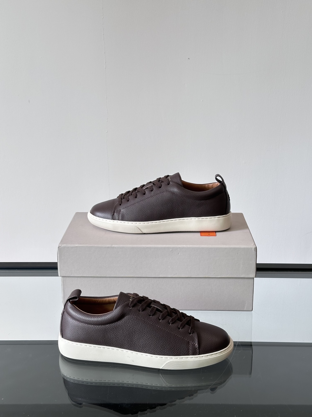 Henderson意大利品牌休闲运动鞋👟，Henderson的鞋履不仅舒适，还超级百搭。无论是职场、约会