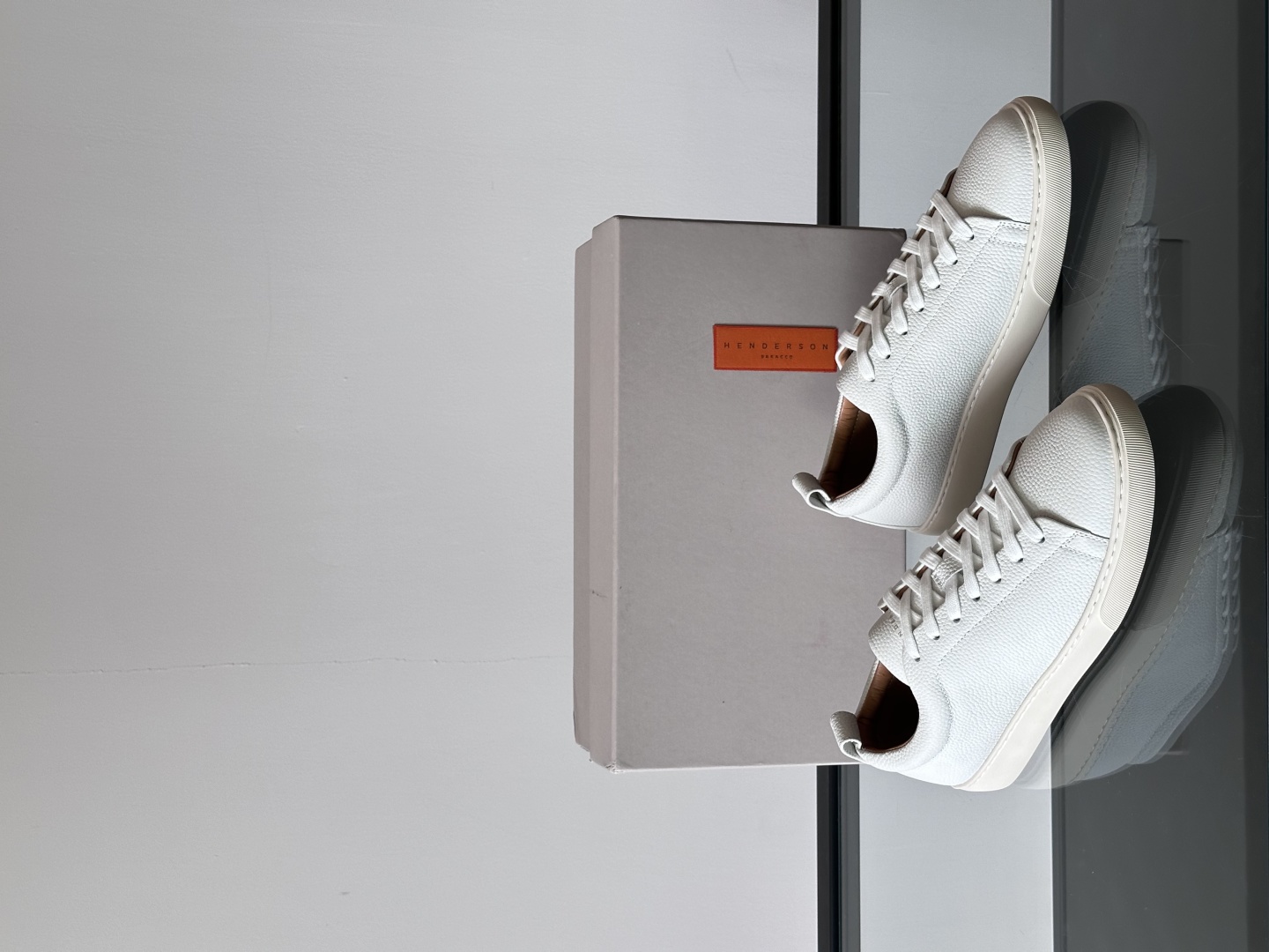 Henderson意大利品牌休闲运动鞋👟，Henderson的鞋履不仅舒适，还超级百搭。无论是职场、约会