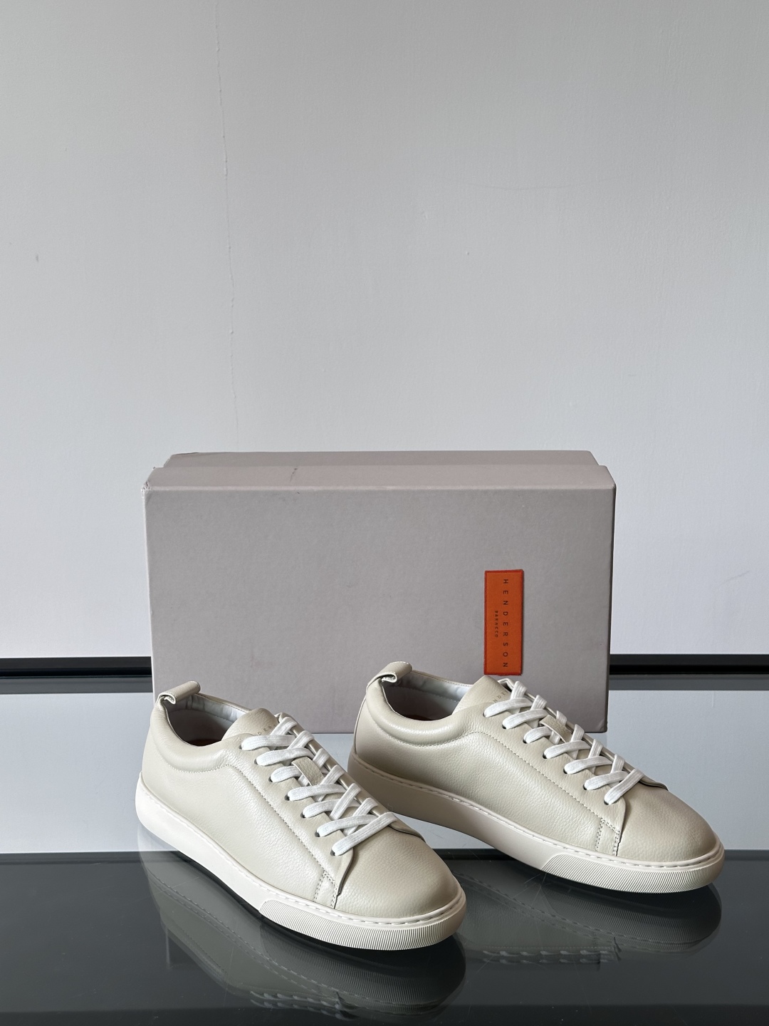Henderson意大利品牌休闲运动鞋👟，Henderson的鞋履不仅舒适，还超级百搭。无论是职场、约会