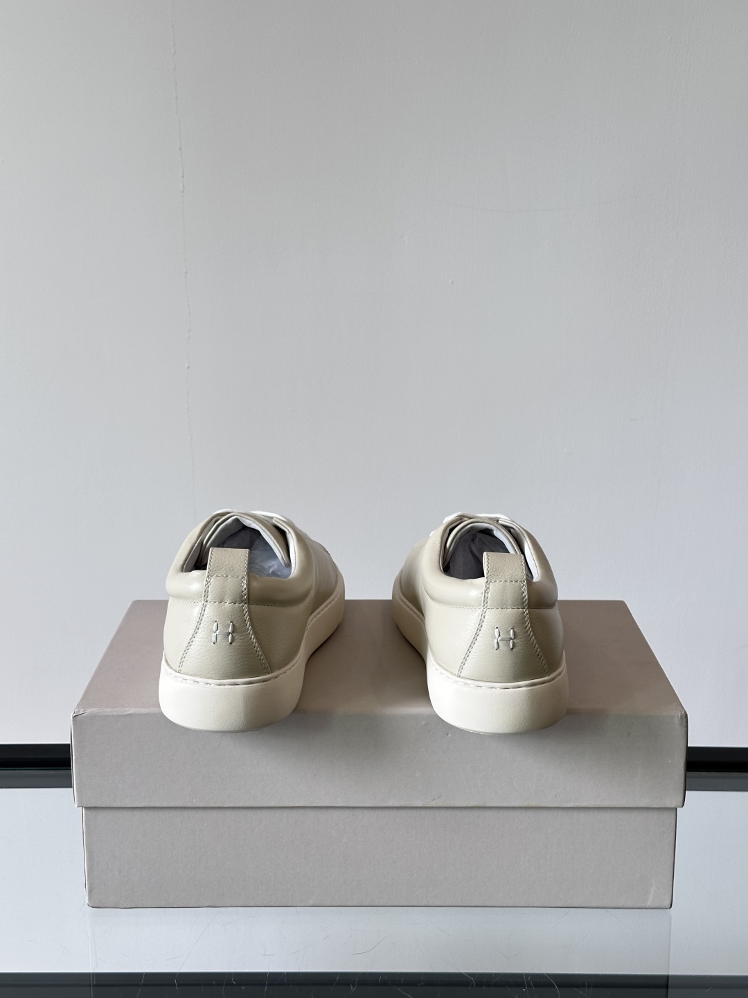 Henderson意大利品牌休闲运动鞋👟，Henderson的鞋履不仅舒适，还超级百搭。无论是职场、约会
