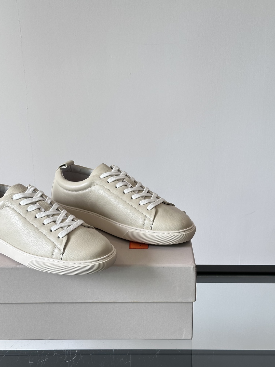 Henderson意大利品牌休闲运动鞋👟，Henderson的鞋履不仅舒适，还超级百搭。无论是职场、约会
