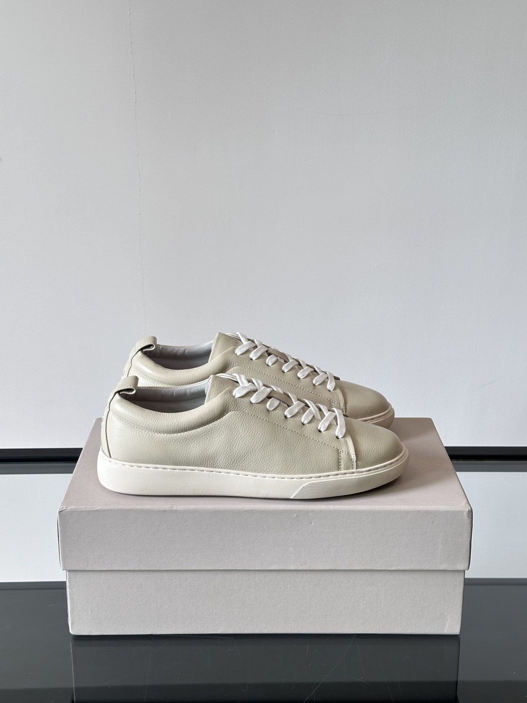 Henderson意大利品牌休闲运动鞋👟，Henderson的鞋履不仅舒适，还超级百搭。无论是职场、约会