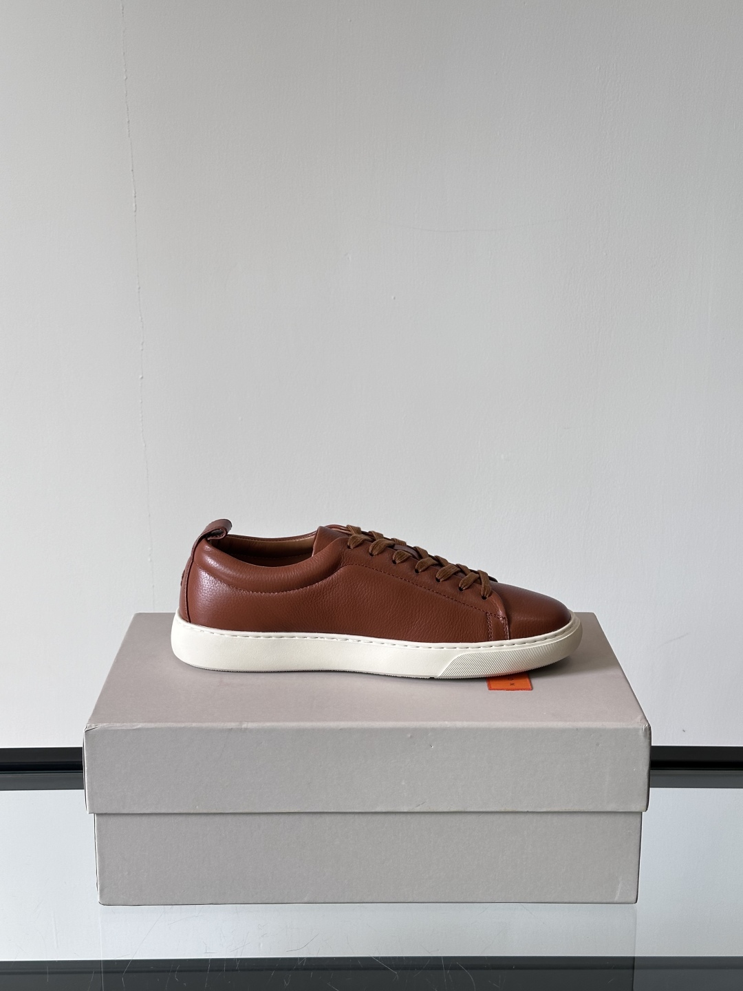 Henderson意大利品牌休闲运动鞋👟，Henderson的鞋履不仅舒适，还超级百搭。无论是职场、约会