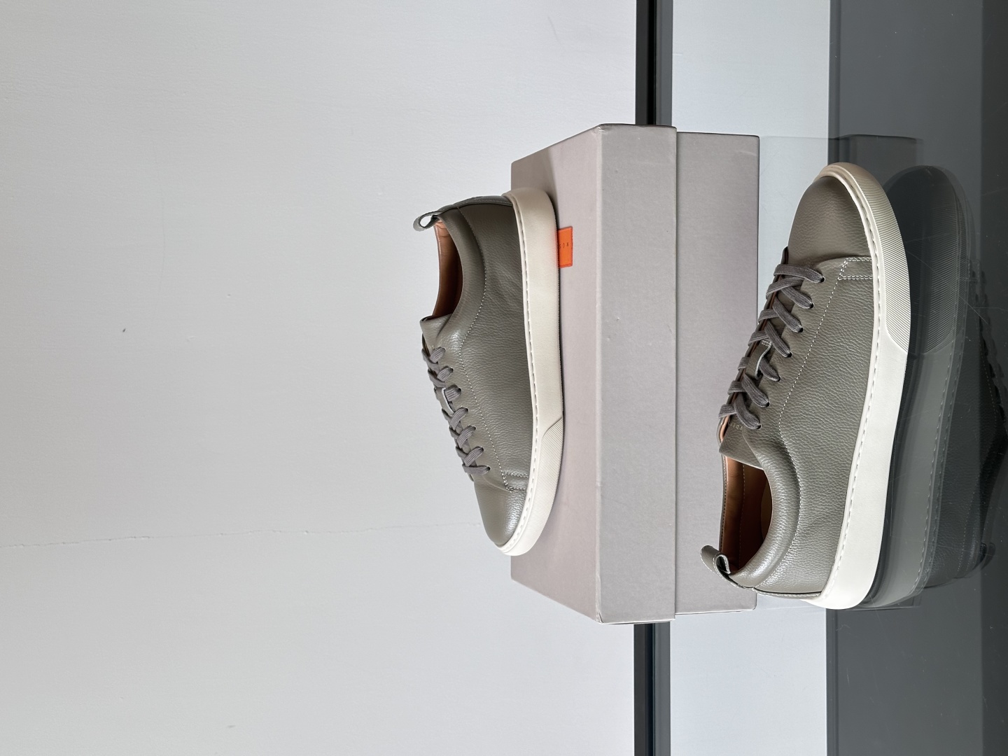 Henderson意大利品牌休闲运动鞋👟，Henderson的鞋履不仅舒适，还超级百搭。无论是职场、约会