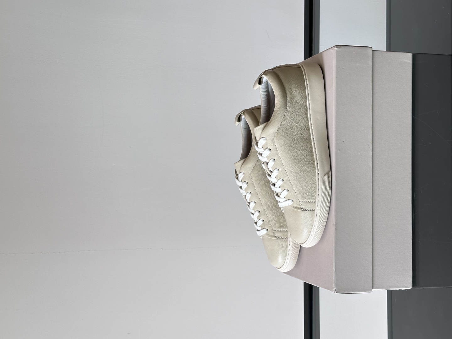Henderson意大利品牌休闲运动鞋👟，Henderson的鞋履不仅舒适，还超级百搭。无论是职场、约会