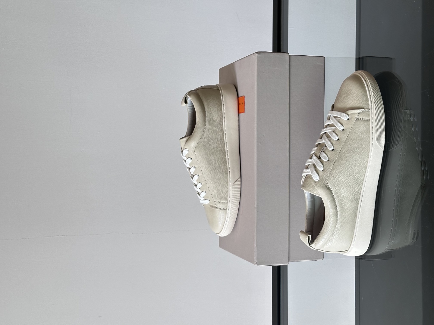 Henderson意大利品牌休闲运动鞋👟，Henderson的鞋履不仅舒适，还超级百搭。无论是职场、约会