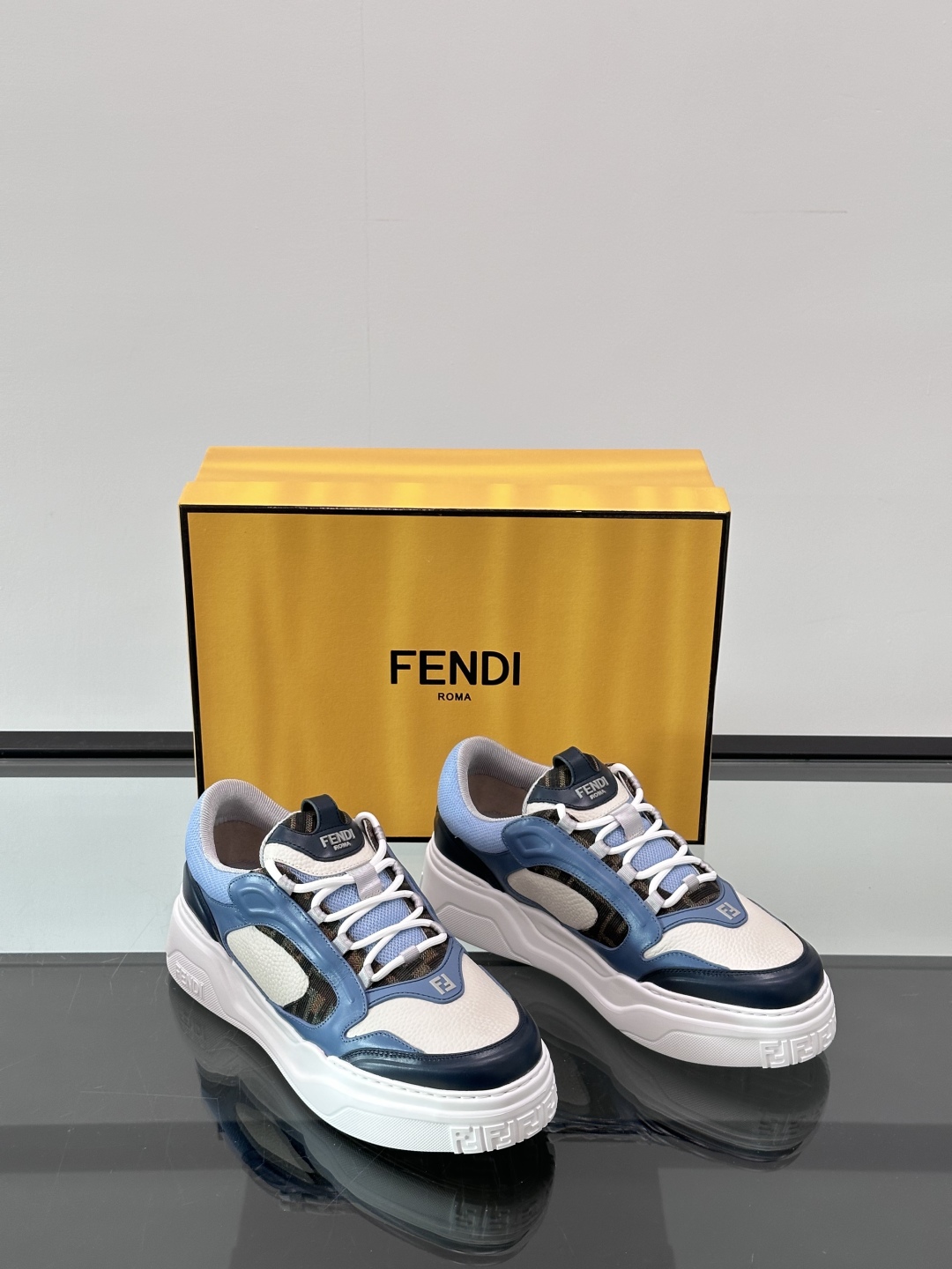 Fendi芬迪春夏最新走秀款运动鞋 25秀场出镜率最高的单品 原版购入开发 一比一复刻 设计师Kim J