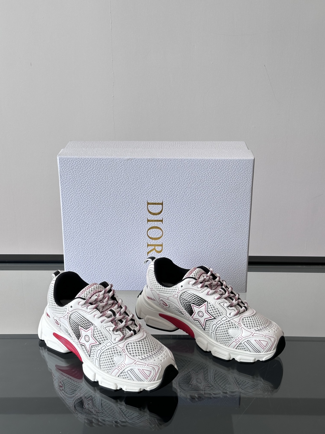  𝐂𝐡𝐫𝐢𝐬𝐭𝐢𝐚𝐧 𝐃𝐢𝐨𝐫# 迪奥 Dior Chrono新款休闲运动鞋跑鞋老爹鞋 真的酷毙了，未来