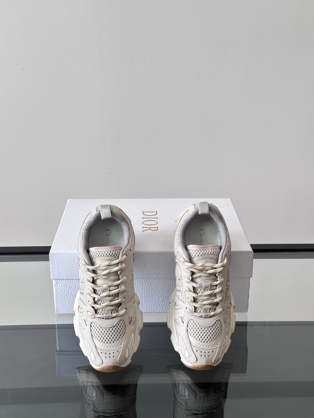  𝐂𝐡𝐫𝐢𝐬𝐭𝐢𝐚𝐧 𝐃𝐢𝐨𝐫# 迪奥 Dior Chrono新款休闲运动鞋跑鞋老爹鞋 真的酷毙了，未来