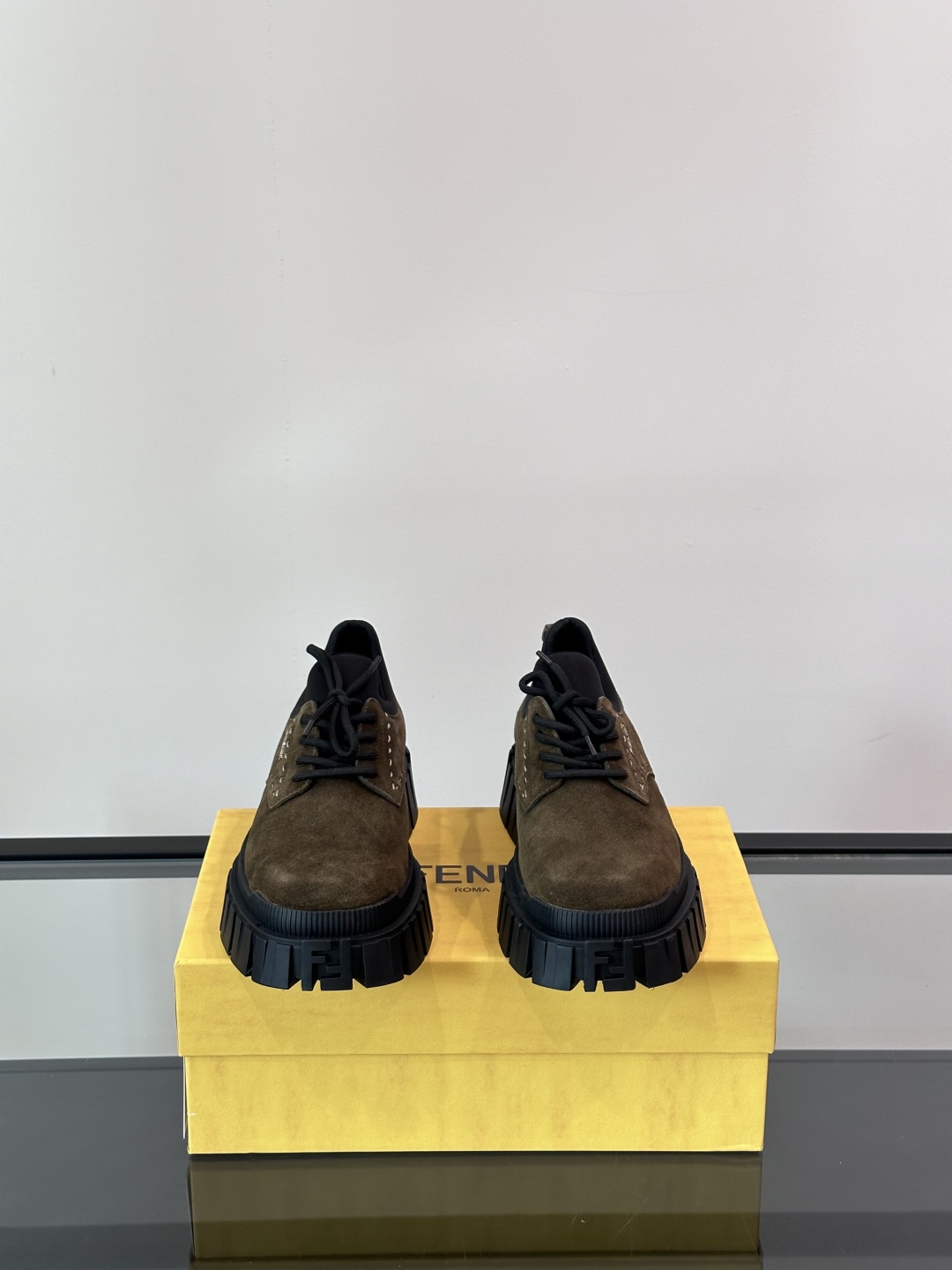 Fend* Force low-top lace-up zapatos de cuero casual de alta gama, el mejor producto único, zapatos c