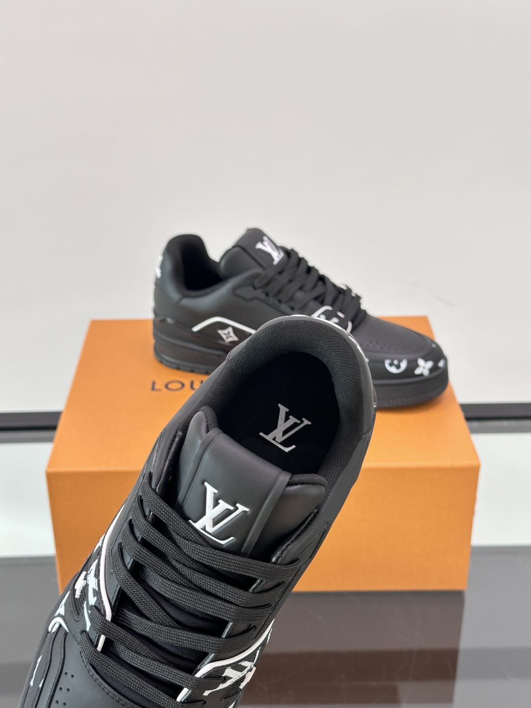 𝐋𝐨𝐮𝐢𝐬 𝐕𝐮𝐢𝐭𝐭𝐨𝐧 𝐓𝐫𝐚𝐢𝐧𝐞𝐫#路易威登#系列最新运动鞋 品质再次升级、细节超赞 简直不要太