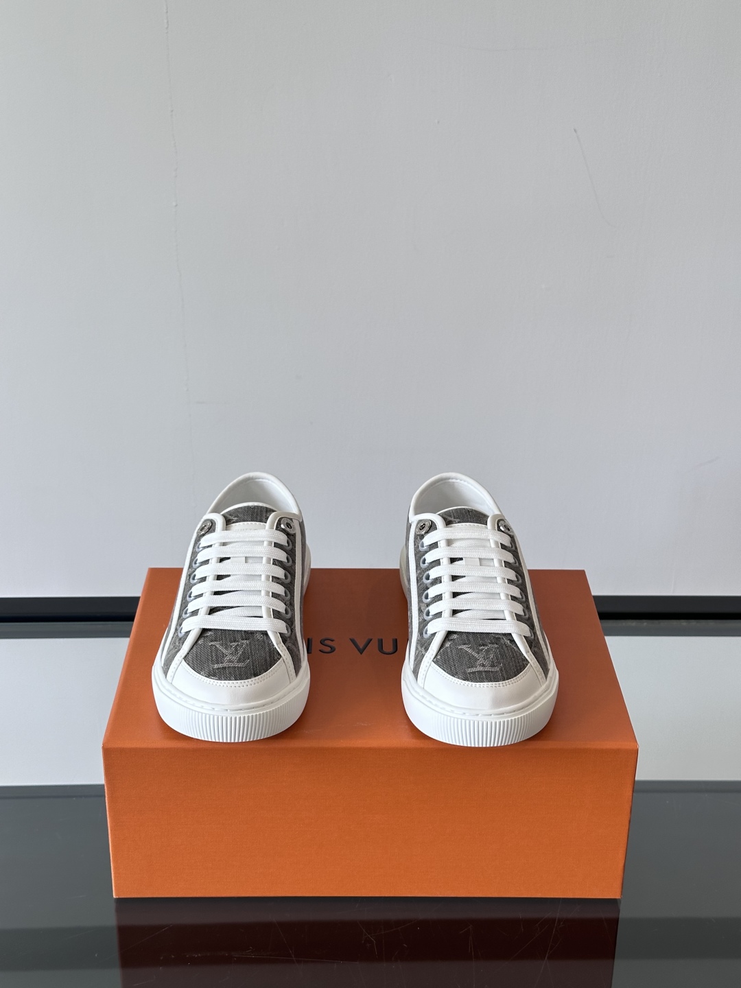  𝐋𝐨𝐮𝐢𝐬 𝐕𝐮𝐢𝐭𝐭𝐨𝐧 𝟮𝟬𝟮𝟱/𝐬𝐬 路易威登春夏新款休闲运动板鞋

具有青春气息的洋溢气息，上