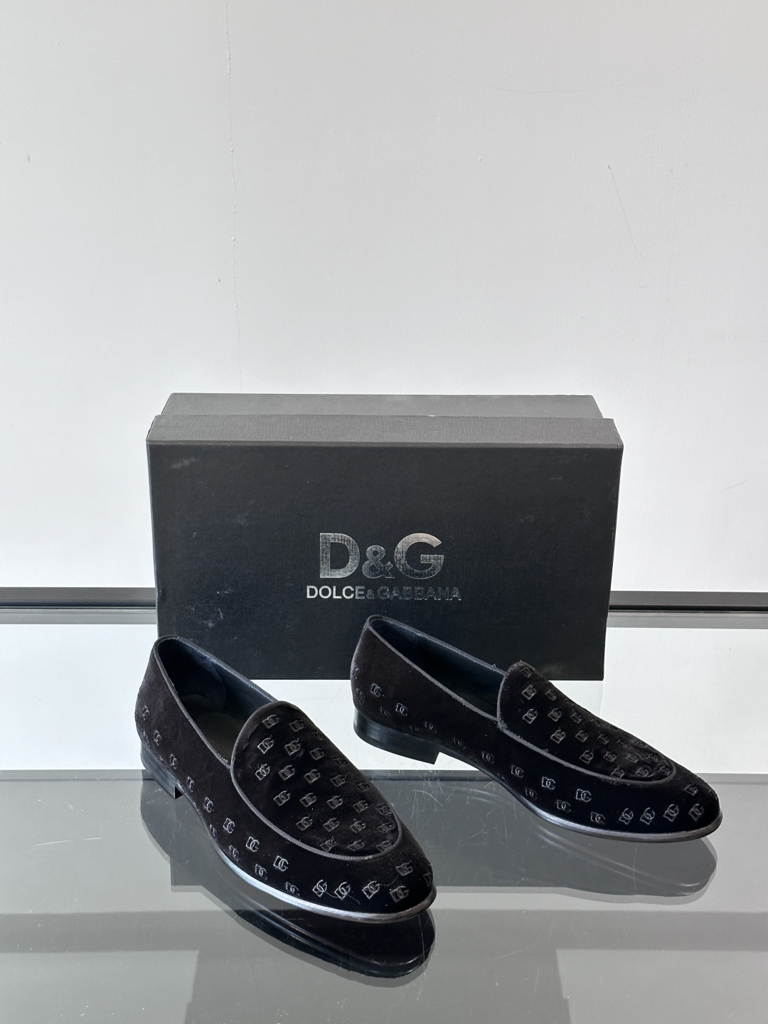 D&G 高端男士正装鞋休闲皮鞋，绅士臻享 型男必备 意大利进口牛皮皮胚 头层丝绒牛皮鞋面 皮质质感一览无