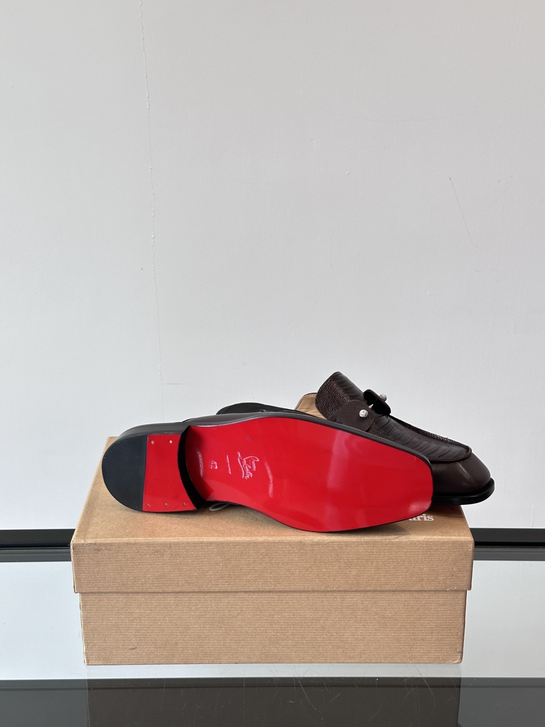 Christia*.Loubouti*高端男士半拖凉鞋。原版真牛皮大红底，意大利进口牛皮大底，头层牛皮，