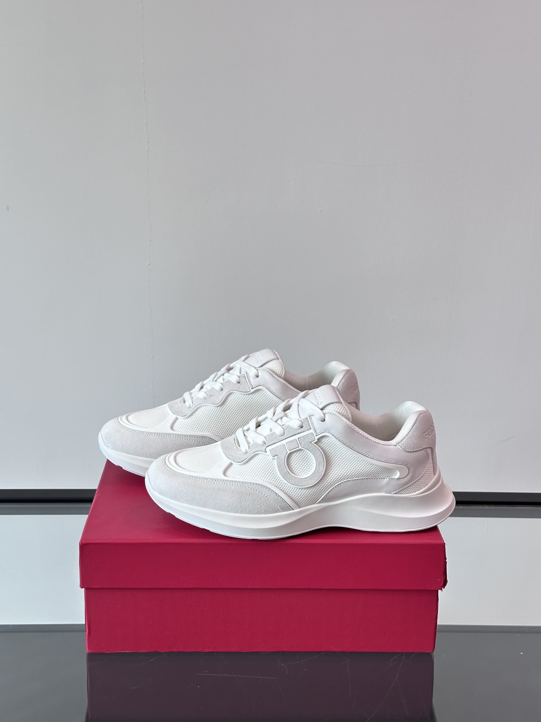 Ferragam/菲拉格慕 男士新款网面透气拼接小牛皮休闲运动鞋👟运动休闲款 时尚百搭 拼色经典搭配 采