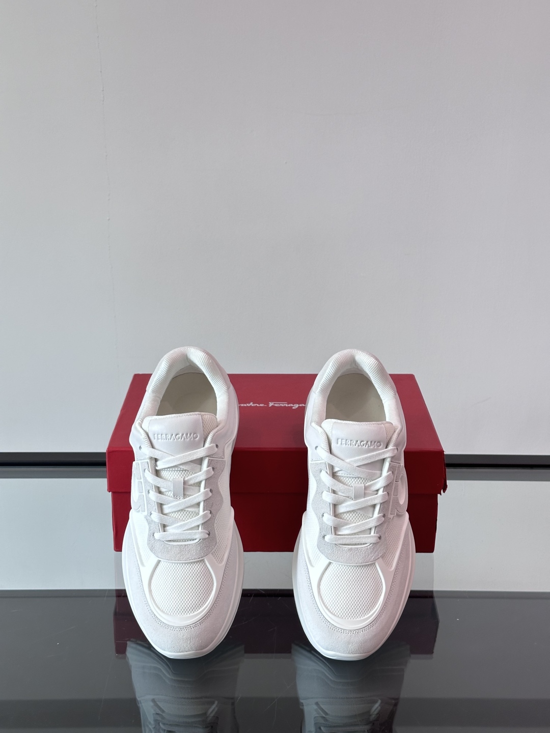 Ferragam/菲拉格慕 男士新款网面透气拼接小牛皮休闲运动鞋👟运动休闲款 时尚百搭 拼色经典搭配 采