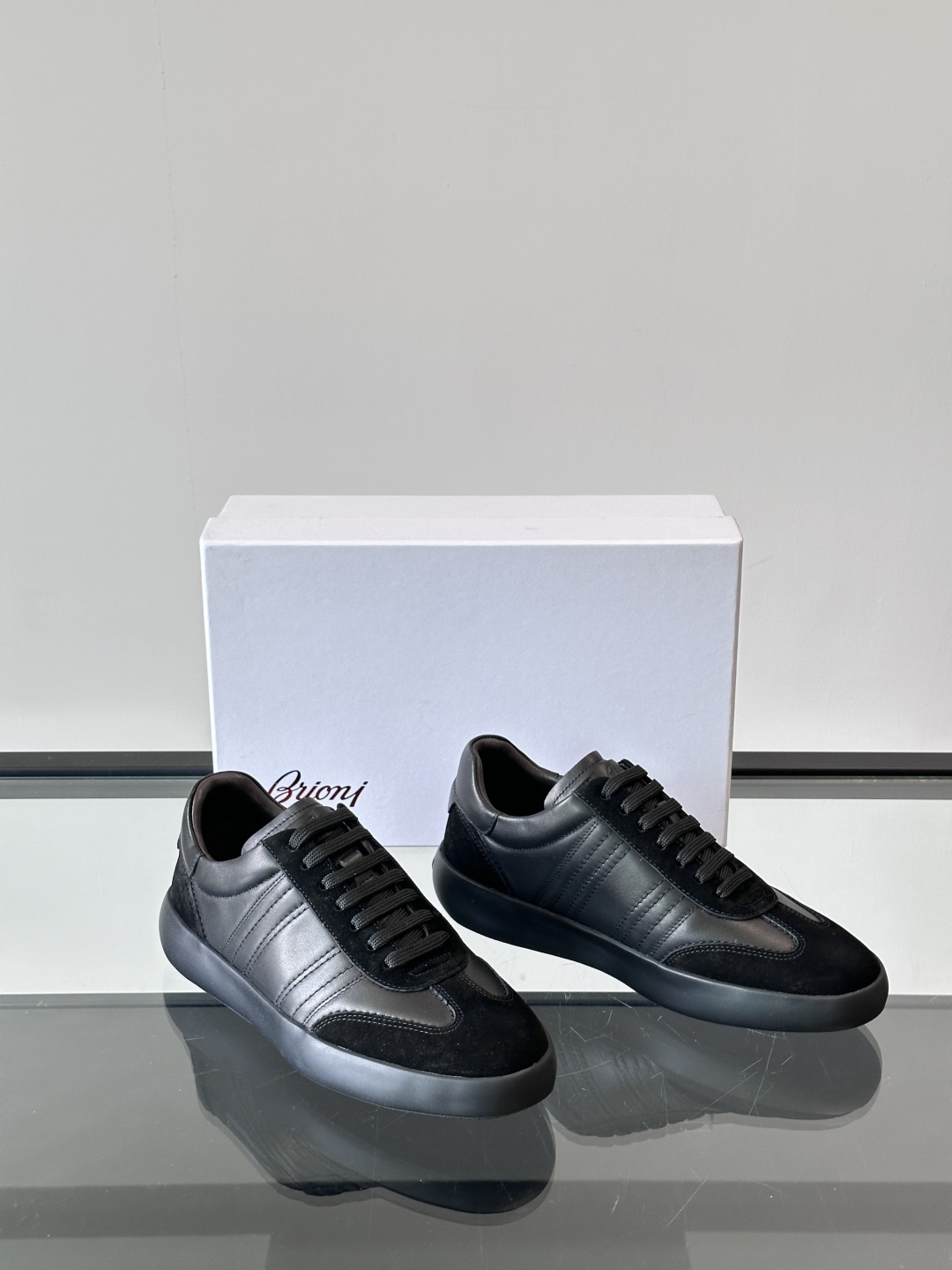 Brioni/布里奥尼 新款男士休闲鞋 采用意大利进口高丝光水洗翻毛皮和意大利进口小牛皮，立体感和亲肤感