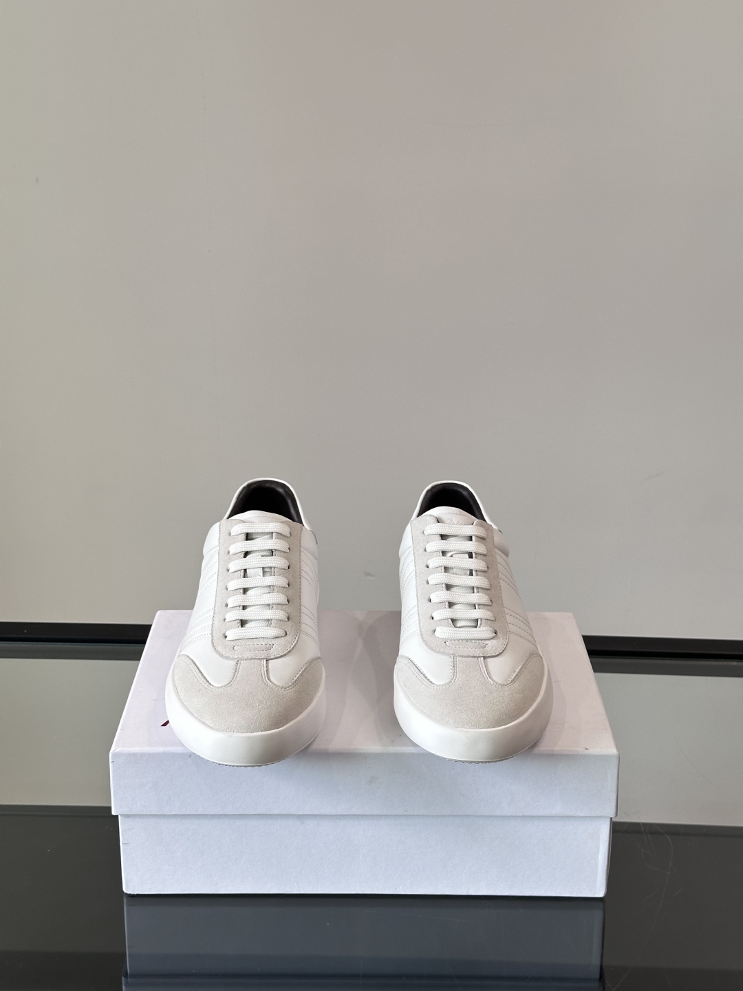 Brioni/布里奥尼 新款男士休闲鞋 采用意大利进口高丝光水洗翻毛皮和意大利进口小牛皮，立体感和亲肤感