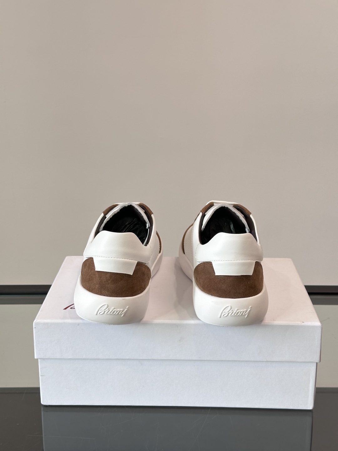 Brioni/布里奥尼 新款男士休闲鞋 采用意大利进口高丝光水洗翻毛皮和意大利进口小牛皮，立体感和亲肤感