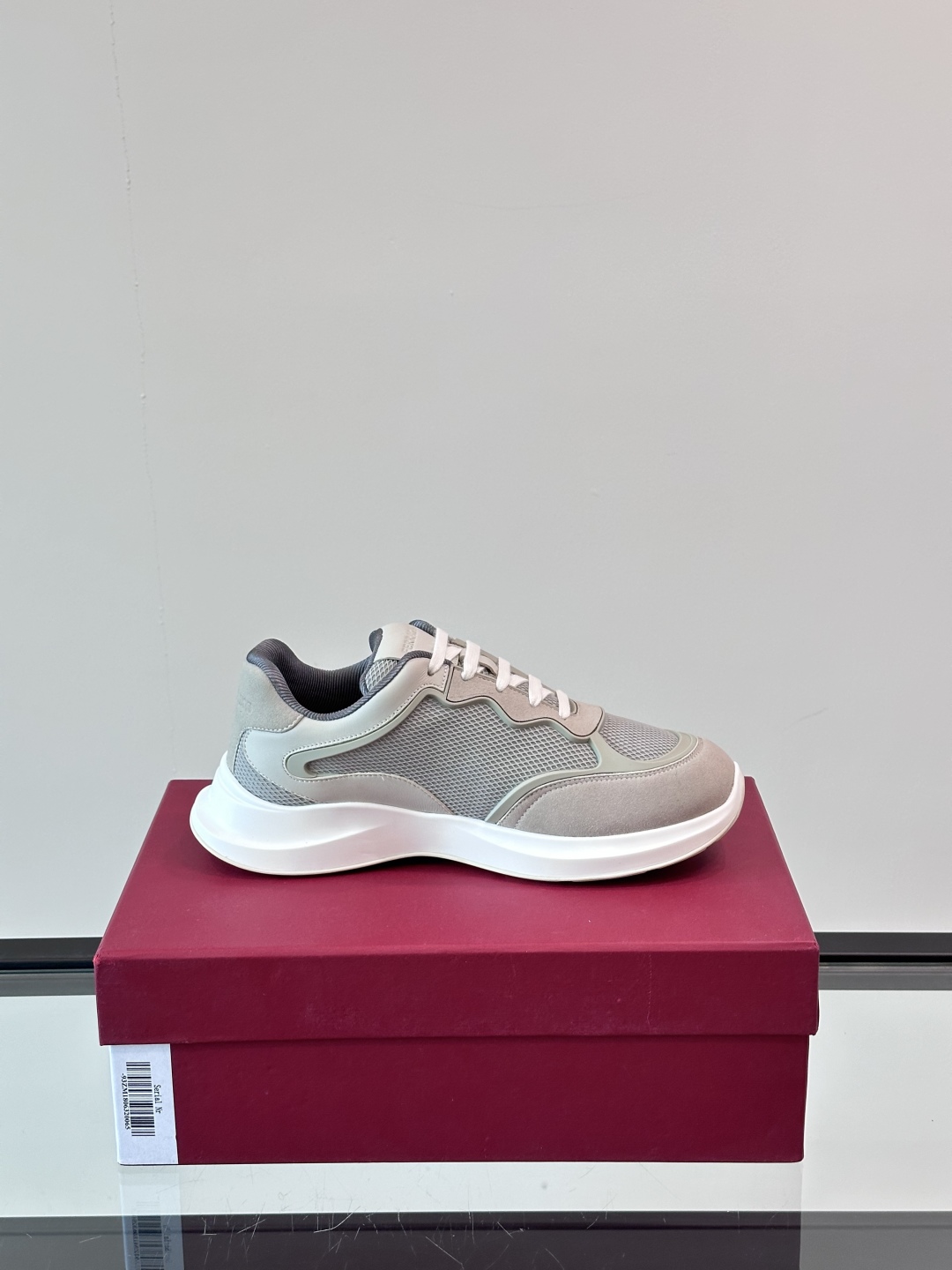 Ferragam/菲拉格慕 男士新款网面透气拼接小牛皮休闲运动鞋👟运动休闲款 时尚百搭 拼色经典搭配 采