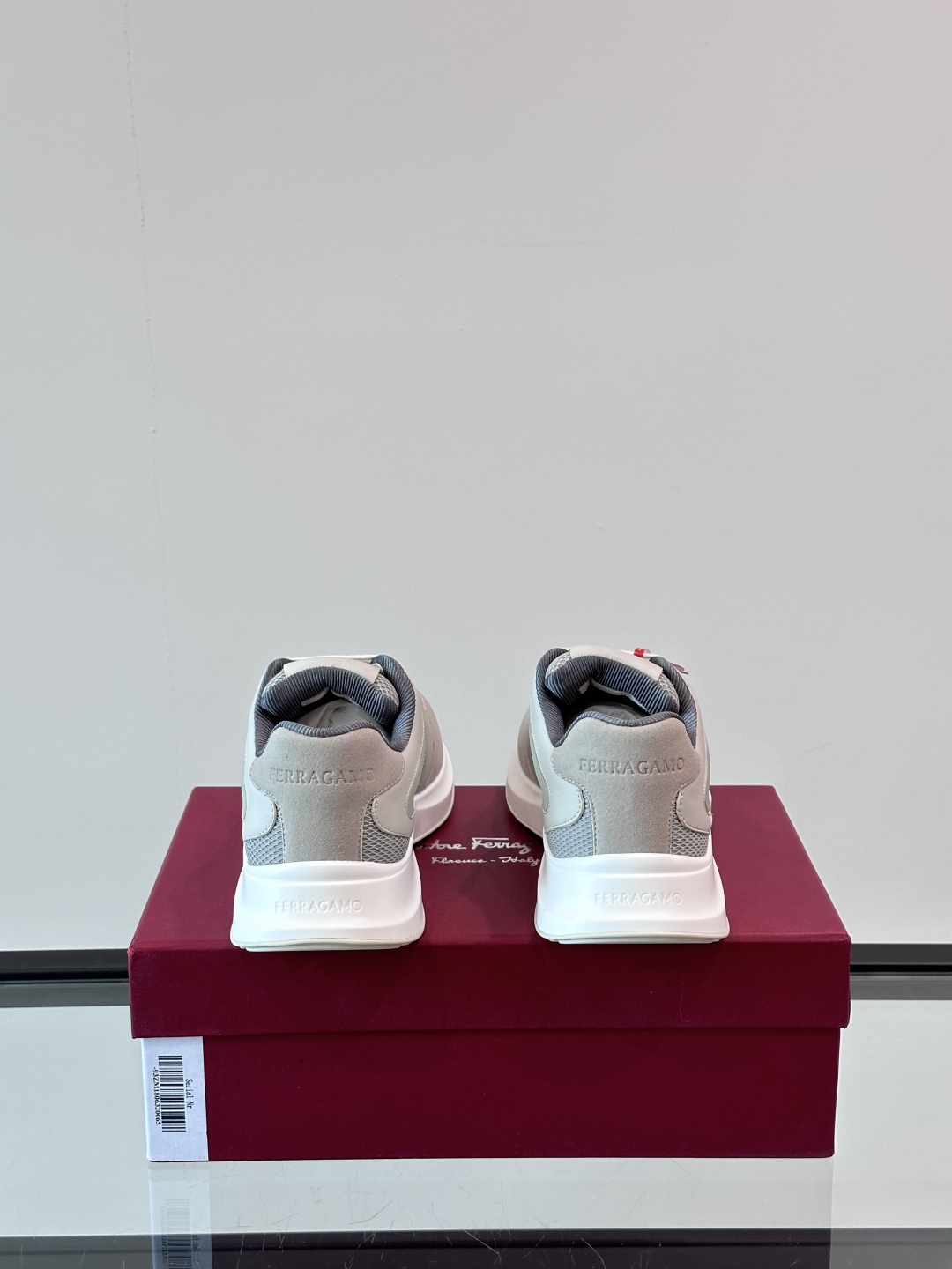 Ferragam/菲拉格慕 男士新款网面透气拼接小牛皮休闲运动鞋👟运动休闲款 时尚百搭 拼色经典搭配 采