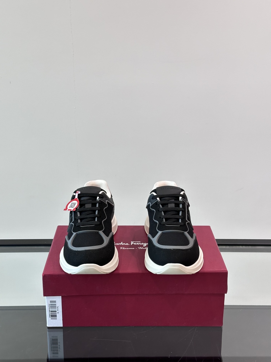 Ferragam/菲拉格慕 男士新款网面透气拼接小牛皮休闲运动鞋👟运动休闲款 时尚百搭 拼色经典搭配 采