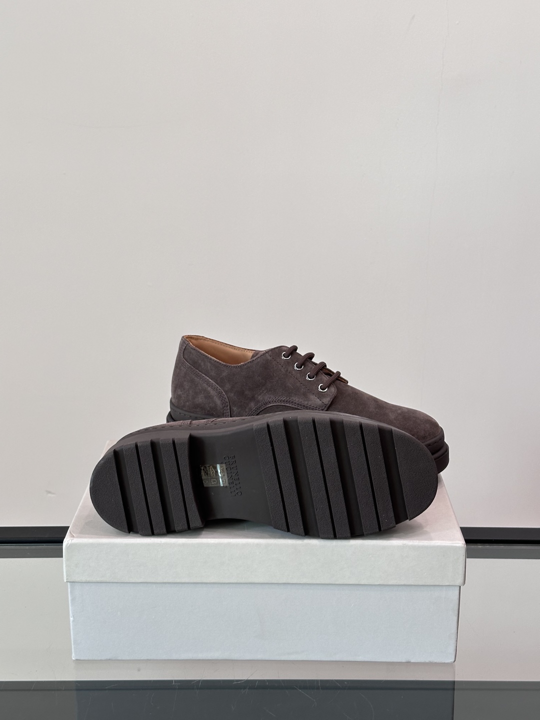 Brunello Cucinelli 高端男士休闲皮鞋，原版进口皮料打造，此款鞋型堪称经典，永不过时！真