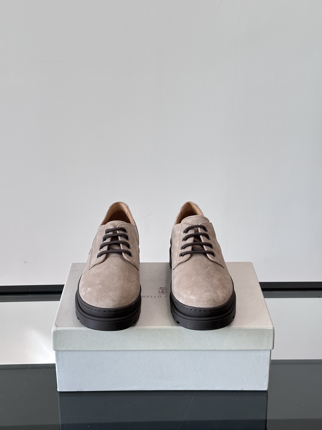 Brunello Cucinelli 高端男士休闲皮鞋，原版进口皮料打造，此款鞋型堪称经典，永不过时！真