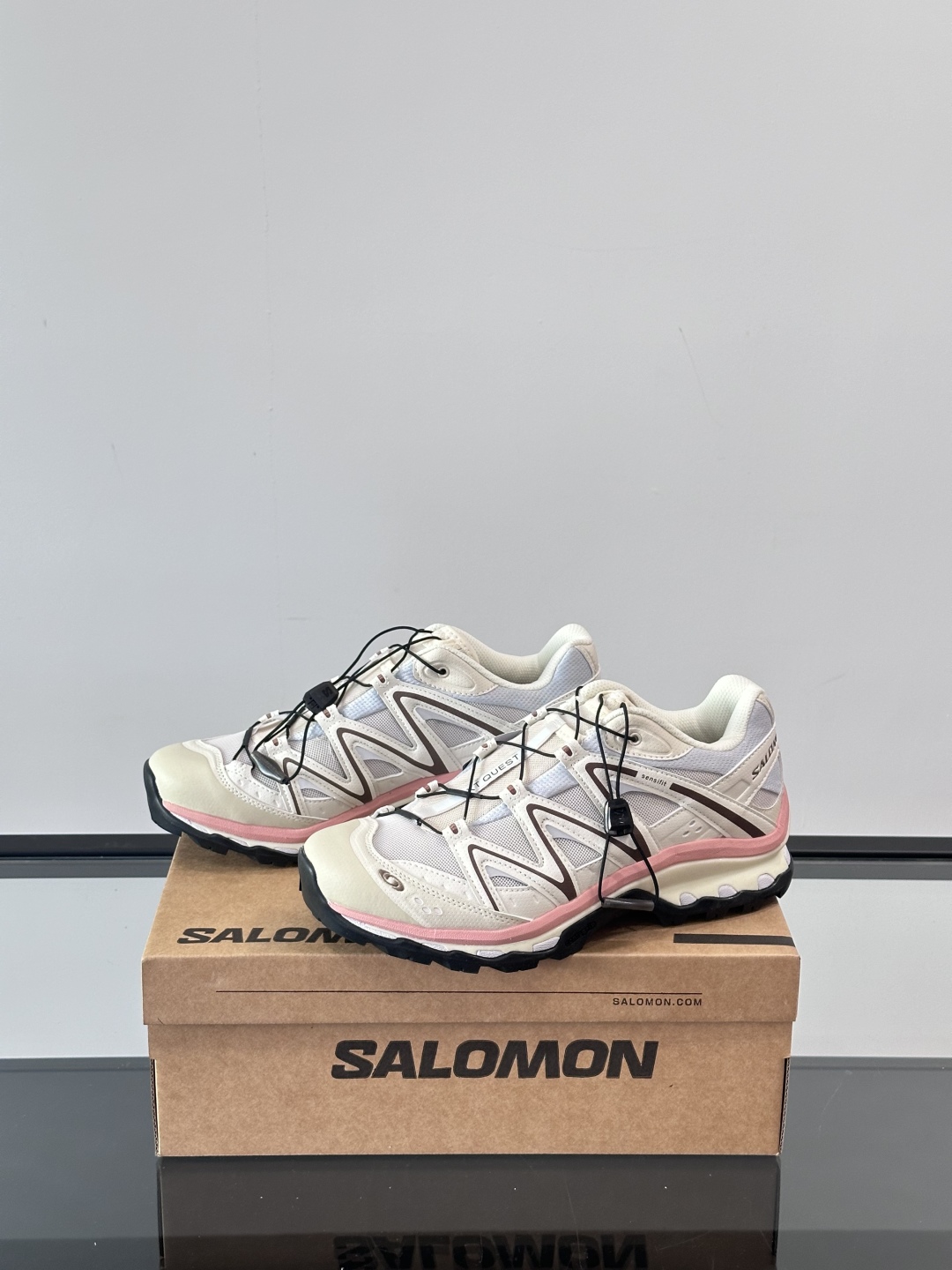 Salomon萨洛蒙情侣运动休闲鞋户外复古潮鞋透气XT-QUEST！一看就是属于我们超级超级好看配色呀！