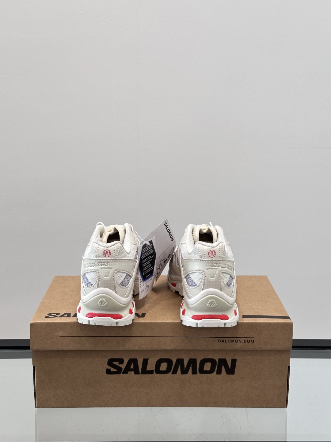 Salomon PANHUI蟠虺quest蛇年限定👉🏻这个配色我觉得不管是不是本命年都得入一双🌸
整体鞋