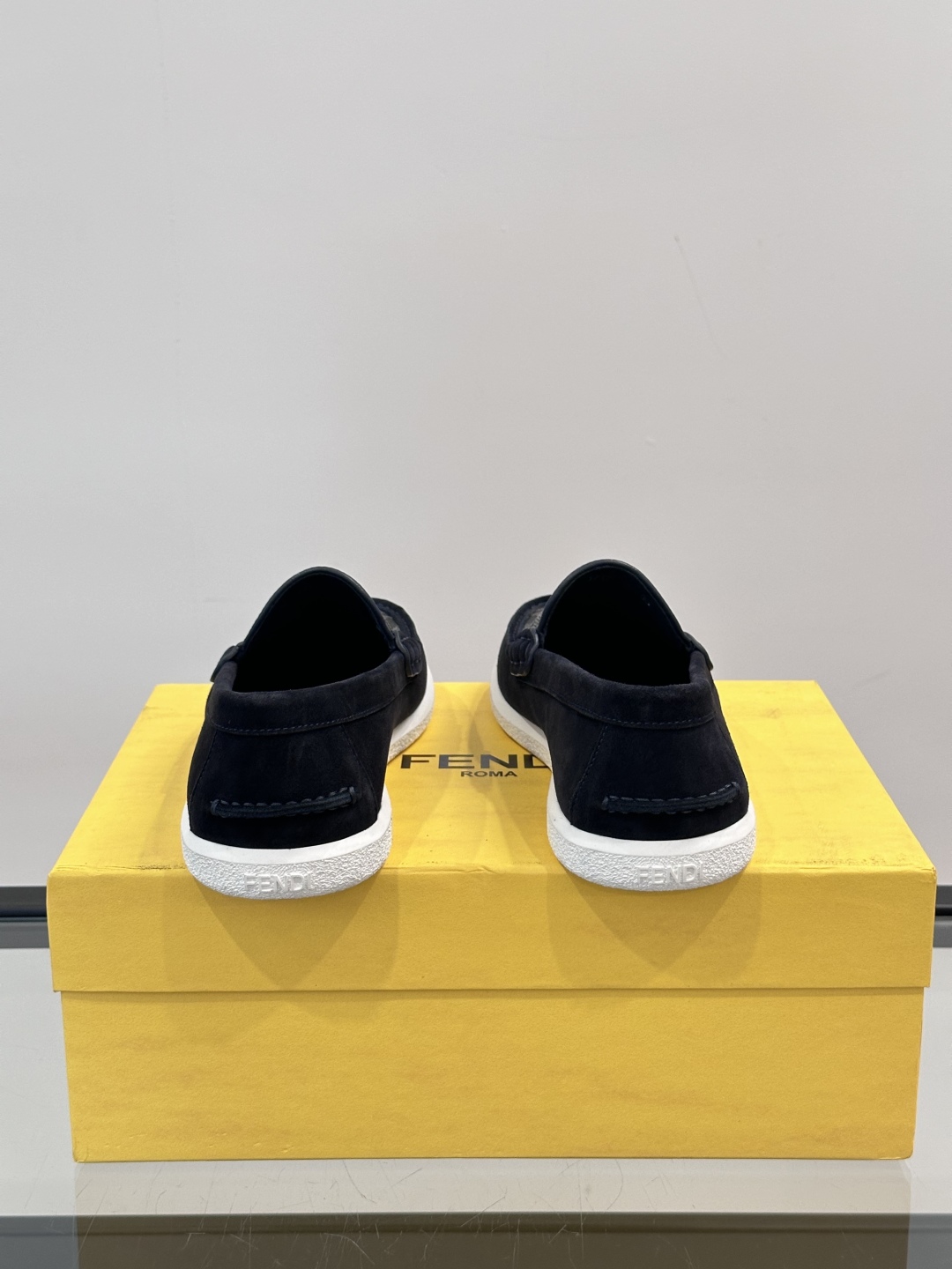 ◾️▫️Fend*～高端男士正装休闲皮鞋，高端大气，私家开模定制原版品牌装饰，小牛皮透气内里，原版橡胶大