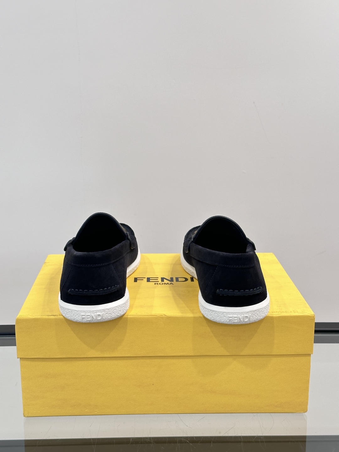 ◾️▫️Fend*～高端男士正装休闲皮鞋，高端大气，私家开模定制原版品牌装饰，小牛皮透气内里，原版橡胶大