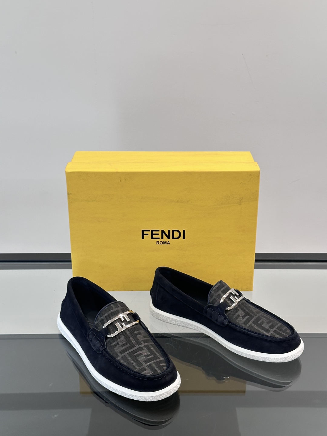 ◾️▫️Fend*～高端男士正装休闲皮鞋，高端大气，私家开模定制原版品牌五金扣装饰，小牛皮透气内里，原版