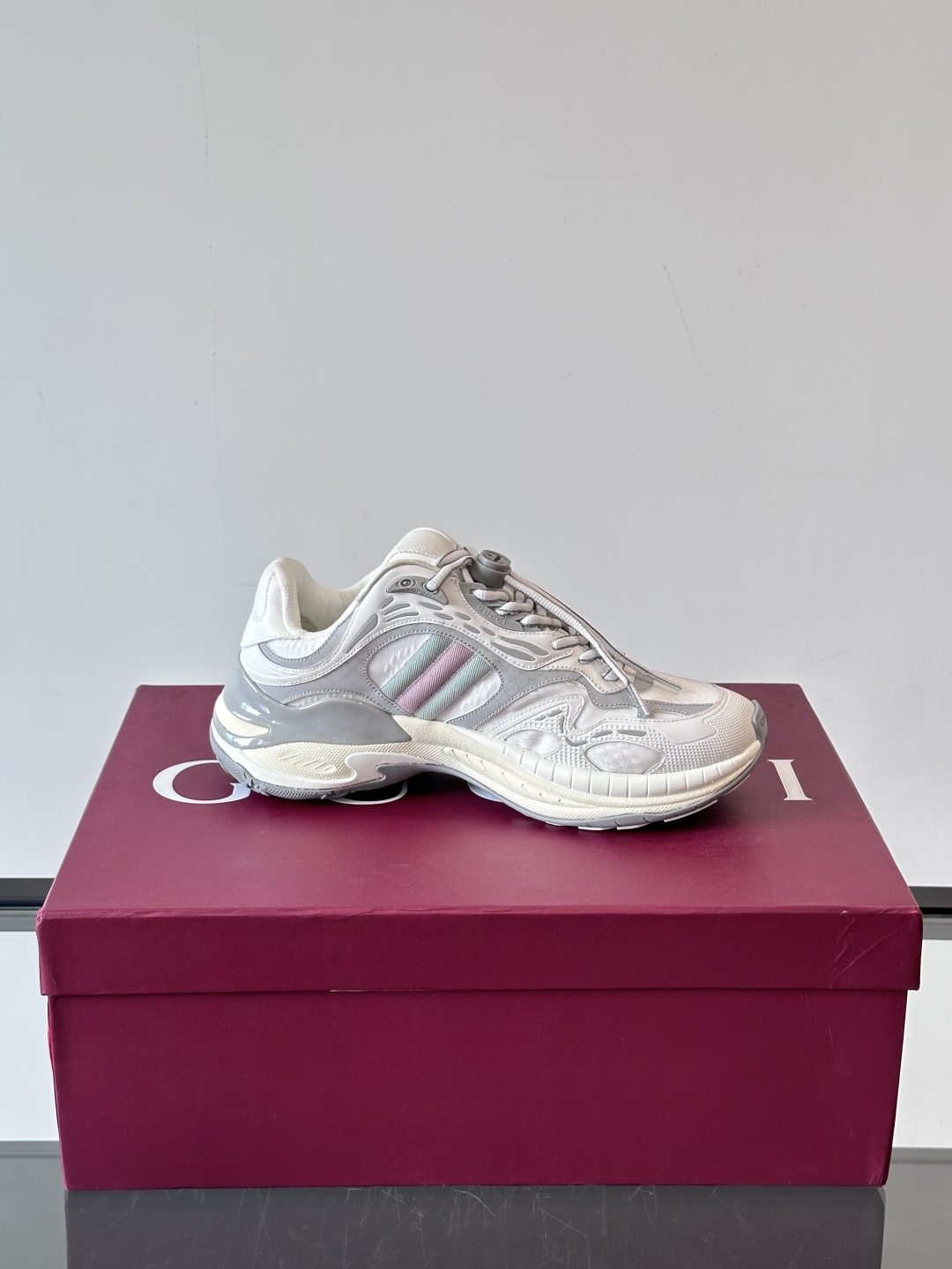 Gucci 2.0未来感运动鞋新作‼️一双颠覆性运动鞋来了. Gucci 2.0，全系列4款颜色且key